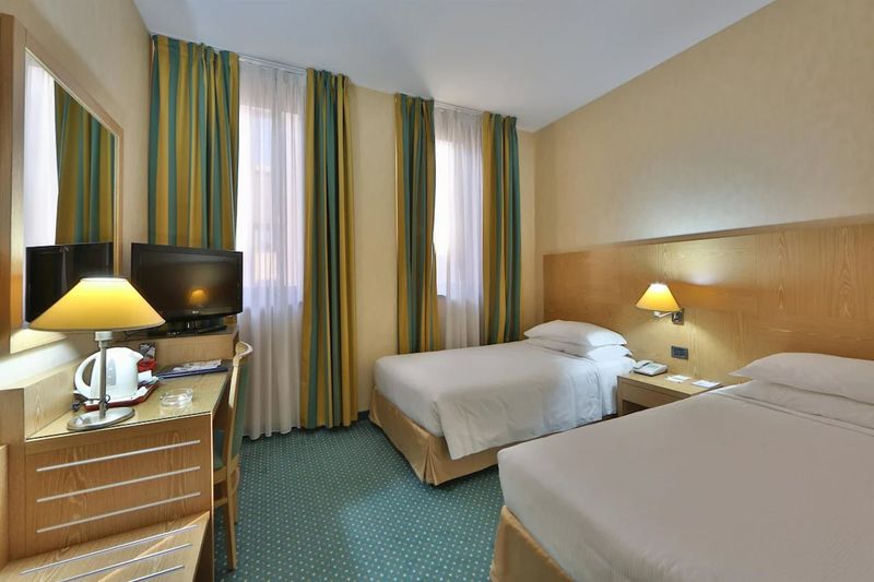 Hotel Best Western Cavalieri Della Corona Hotel, Italien, Cardano al Campo. Großes 2