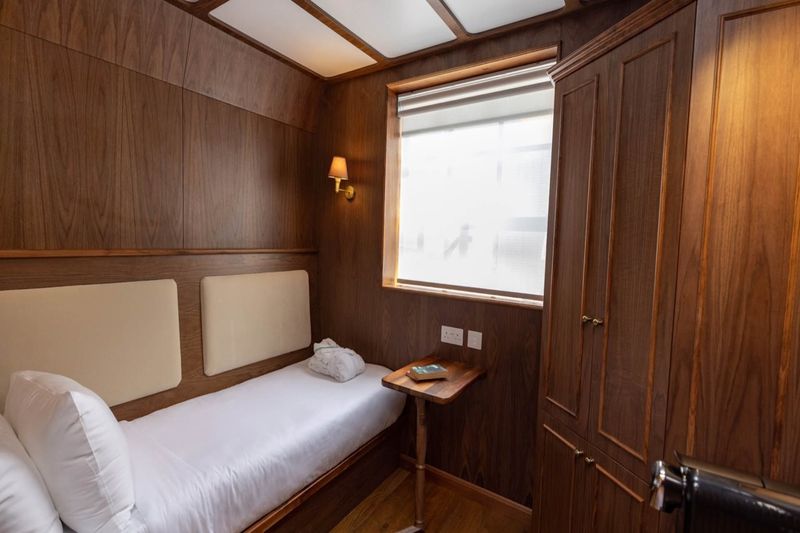 Hotel Limehouse Library Hotel, Großbritannien, London. Großes 2