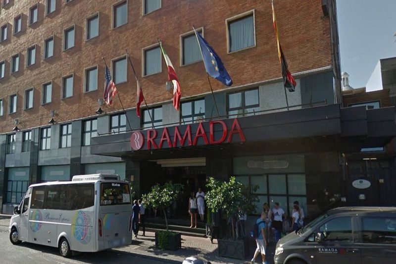 Hotel Ramada By Wyndham Naples, Italien, Neapel. Großes 1