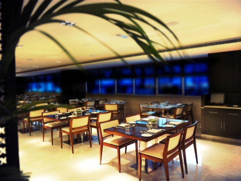 Hotel Ramada by Wyndham Abu Dhabi Downtown, Vereinigte Arabische Emirate, Abu Dhabi. Großes 2