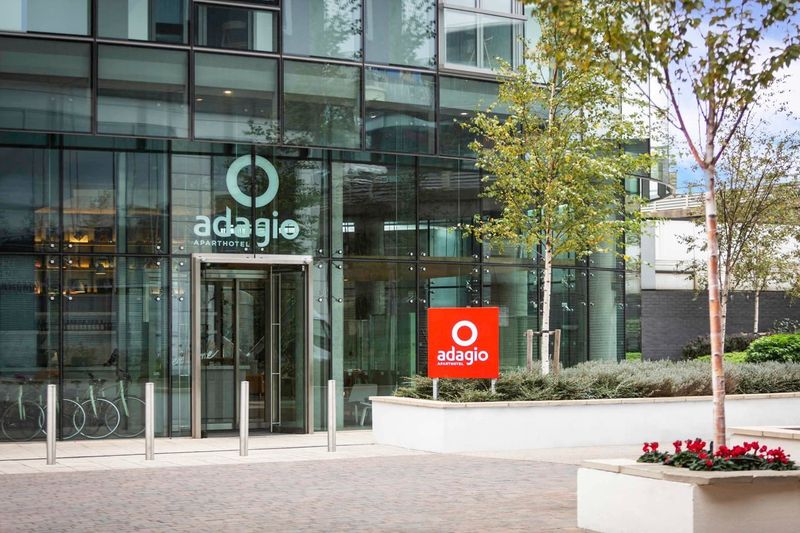 Hotel Aparthotel Adagio London Brentford, Großbritannien, London. Großes 1