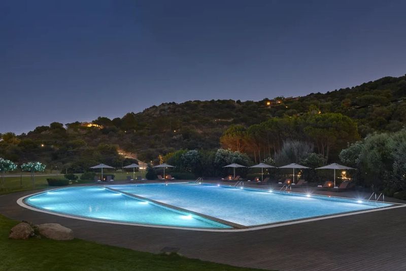 Hotel Baia di Chia Resort Sardinia, Curio Collection by Hilton, Italien, Chia. Großes 2