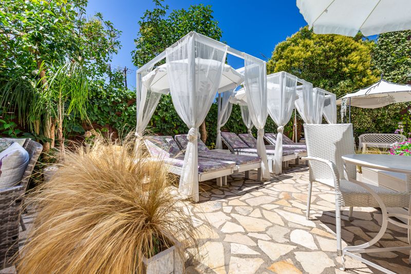 Hotel V.A. Boutique Apartments & Suites, Griechenland, Acharavi. Großes 10