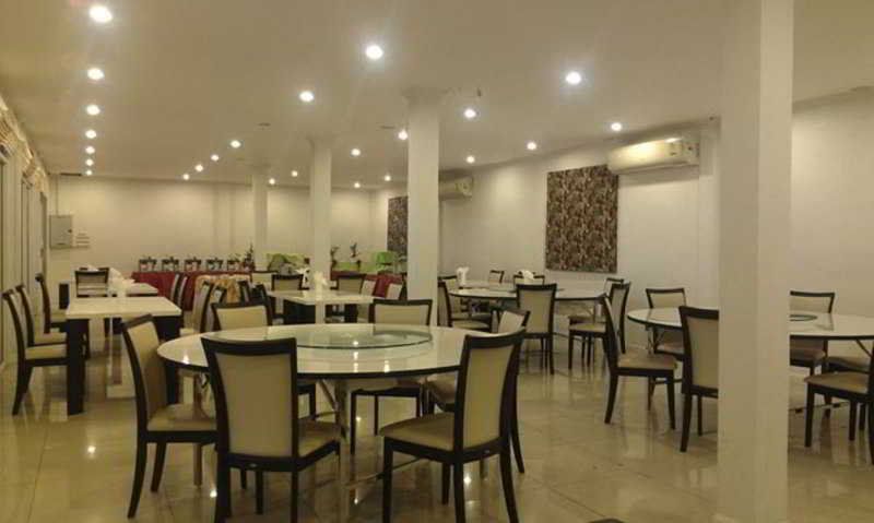 Hotel Sinsuvarn Airport Suite, Thailand, Bangkok. Großes 2