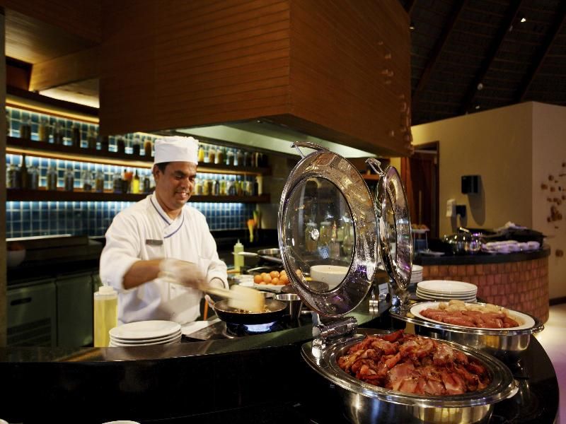 Hotel Centara Ras Fushi Resort & Spa Maldives, Malediven, Giraavaru. Großes 2