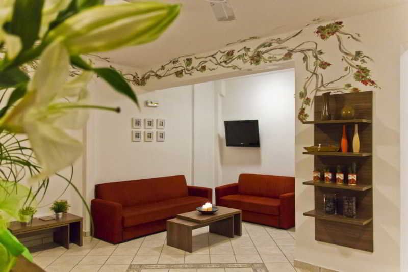 Hotel Studios Marios, Griechenland, Kamari. Großes 2