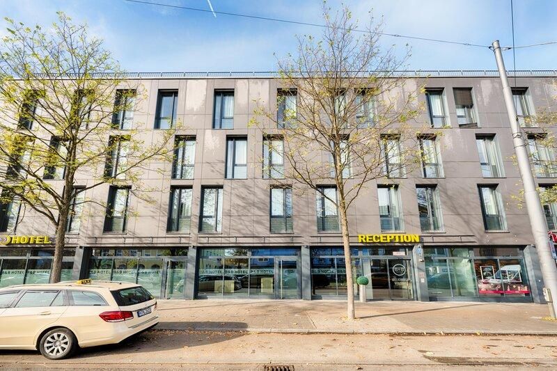 Hotel B&B Hotel München-Moosach, Deutschland, München. Großes 2