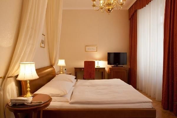 Hotel Kaiserin Elisabeth, Österreich, Wien. Großes 64