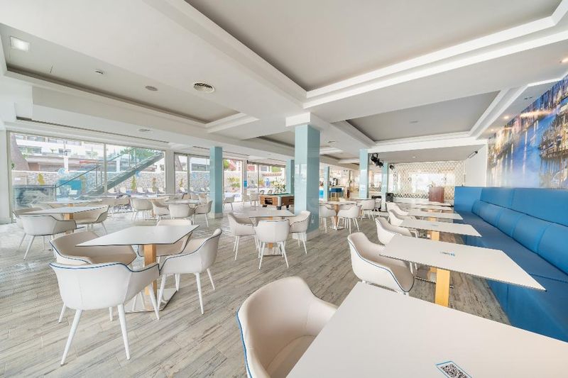 Hotel Seramar Comodoro Playa, Spanien, Palma Nova. Großes 2