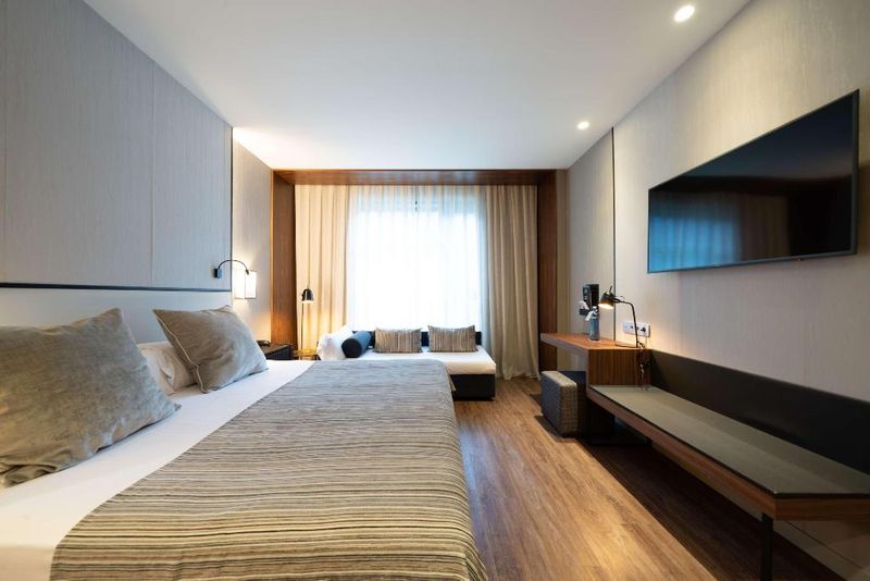 Hotel CATALONIA BARCELONA PLAZA, Spanien, Barcelona. Großes 87