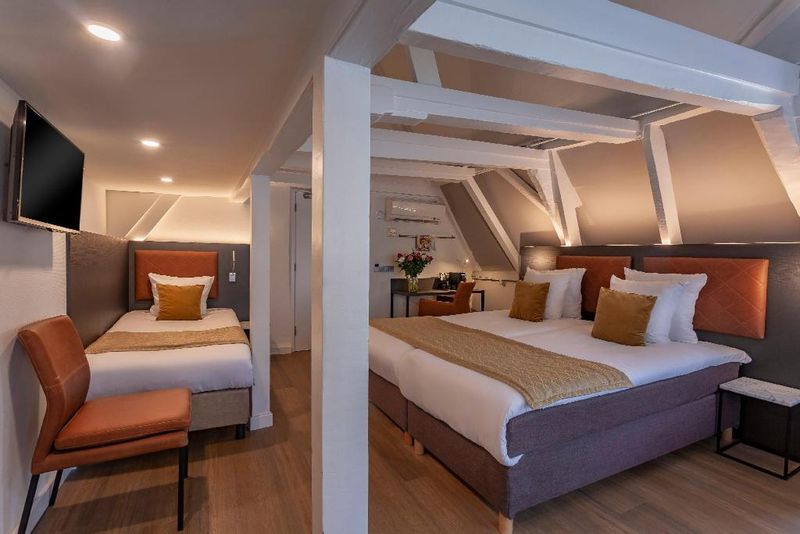 Hotel Avenue, Niederlande, Amsterdam. Großes 10