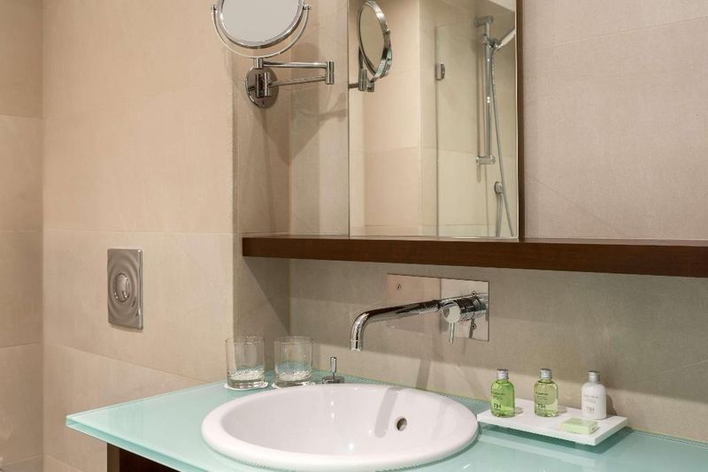 Hotel NH Amsterdam Schiphol Airport, Niederlande, Hoofddorp. Großes 75