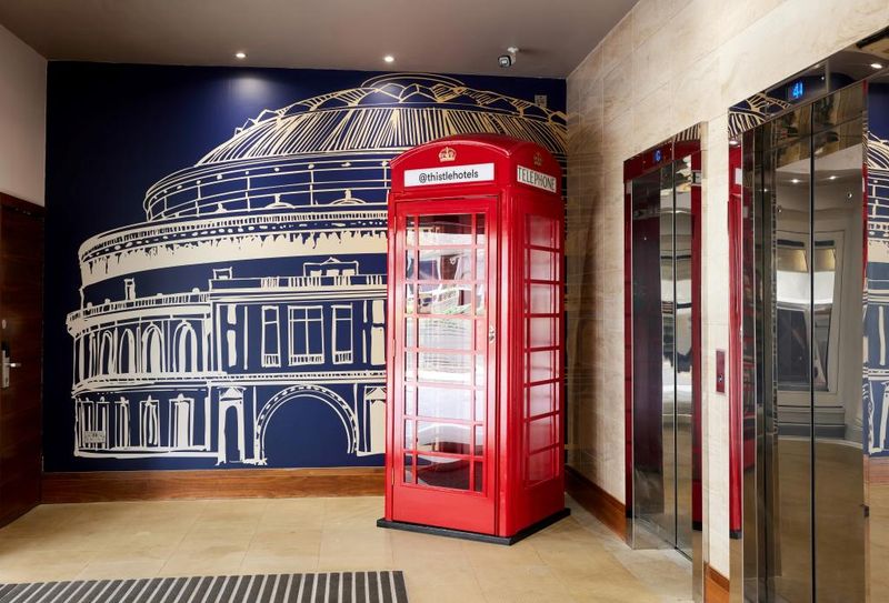 Hotel Thistle London Hyde Park Kensington Gardens, Großbritannien, London. Großes 2