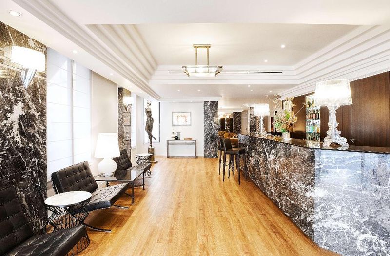 Hotel Plaza Tour Eiffel, Frankreich, Paris. Großes 2