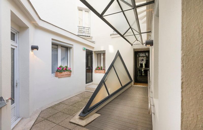 Hotel Libertel Canal Saint Martin, Frankreich, Paris. Großes 21