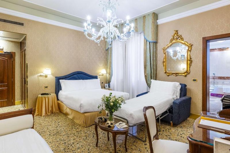Hotel Colombina, Italien, Venedig. Großes 1