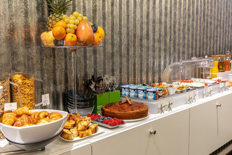 Hotel Hotel Glasgow Monceau by Patrick Hayat, Frankreich, Paris. Großes 41