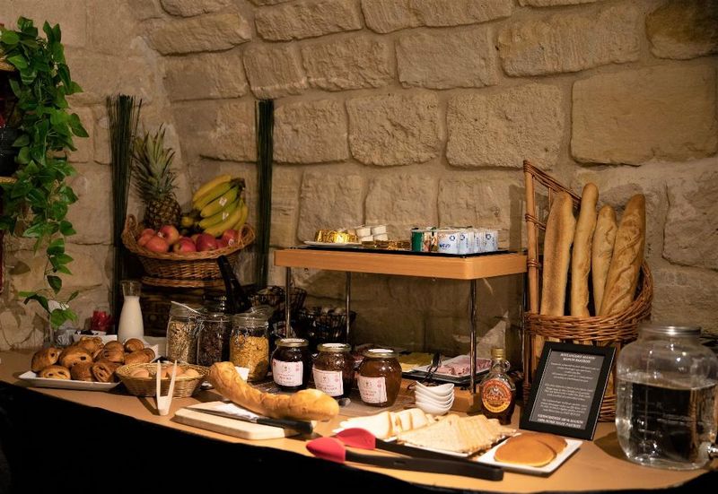 Hotel Hotel du Theatre by Patrick Hayat, Frankreich, Paris. Großes 1