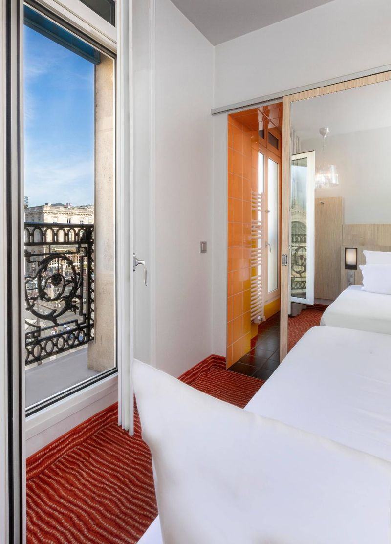 Hotel Libertel Gare de l'Est Français, Frankreich, Paris. Großes 1