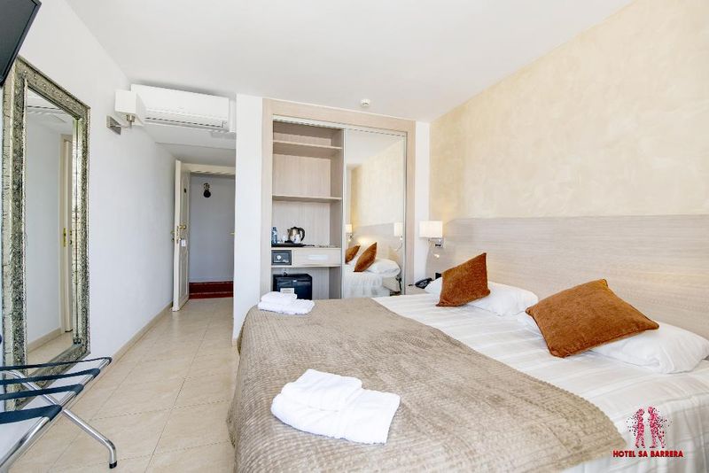 Hotel Hotel Sa Barrera Only Adults, Spanien, Cala'n Porter. Großes 2