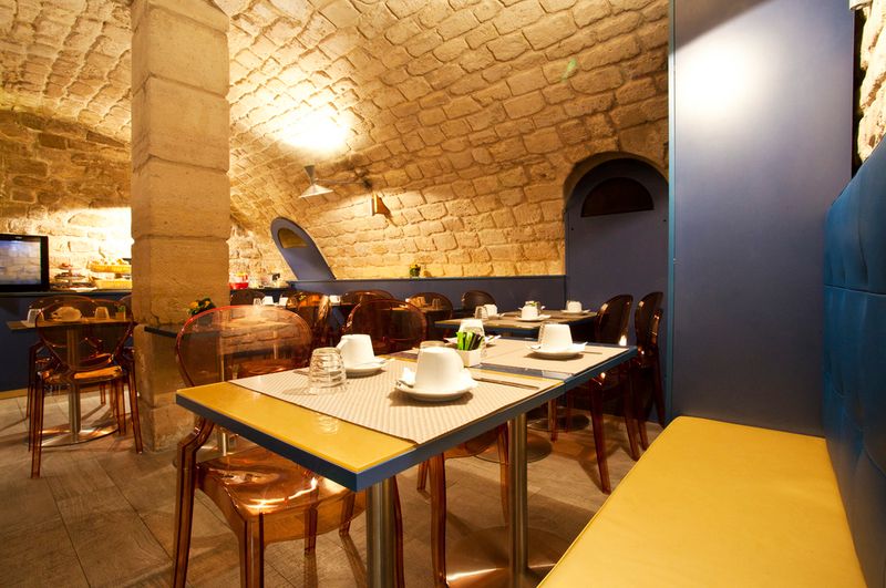 Hotel Trianon Gare de Lyon, Frankreich, Paris. Großes 1