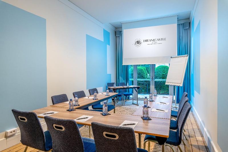 Hotel Dream Castle Paris, Frankreich, Magny-le-Hongre. Großes 32