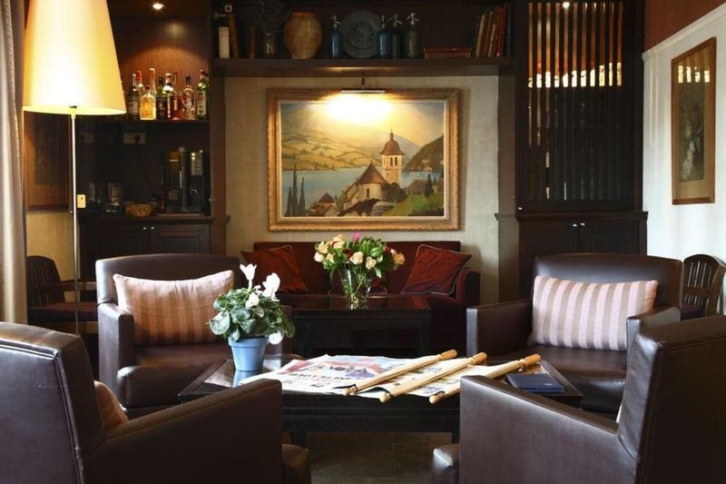 Hotel De la Jatte, Frankreich, Neuilly-sur-Seine. Großes 14