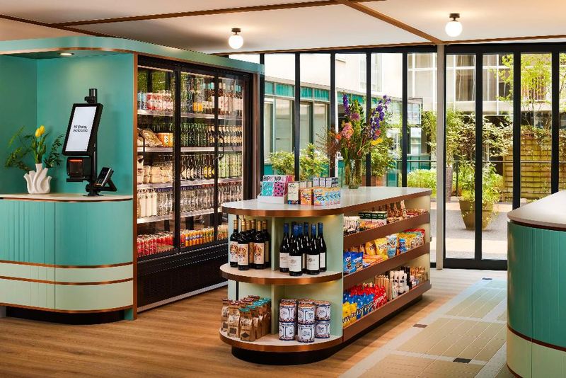 Hotel Avani Museum Quarter Amsterdam Hotel-previously NH, Niederlande, Amsterdam. Großes 63