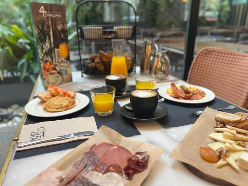 Hotel Barcelona Catedral, Spanien, Barcelona. Großes 2