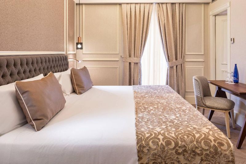 Hotel CATALONIA LAS CORTES, Spanien, Madrid. Großes 2