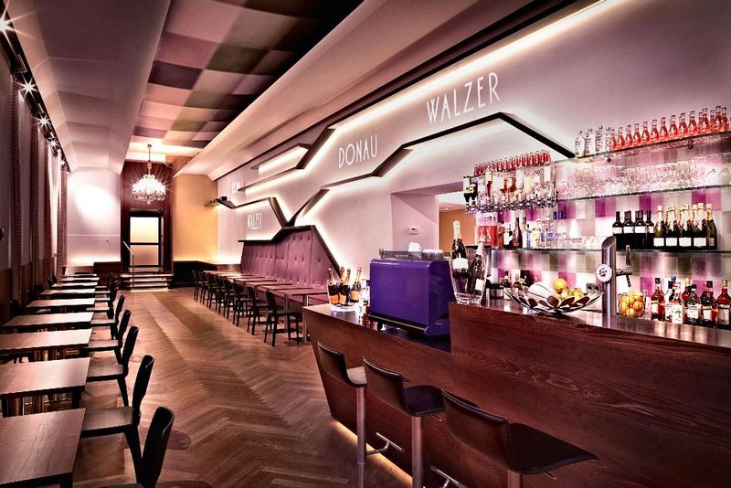 Hotel Donauwalzer, Österreich, Wien. Großes 2