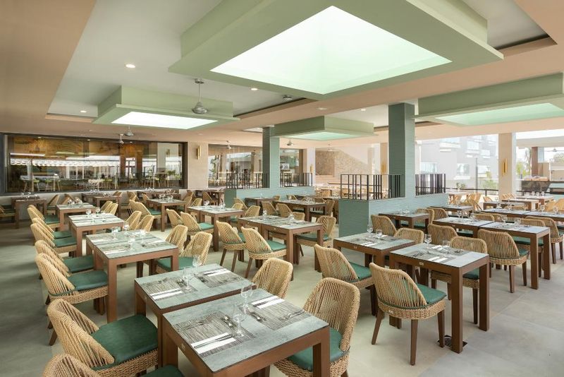 Hotel HOTEL RIU BUENAVISTA, Spanien, Adeje. Großes 2