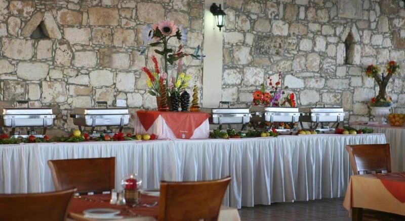 Hotel Corallia Beach Hotel Apartments, Zypern, Coral Bay. Großes 2