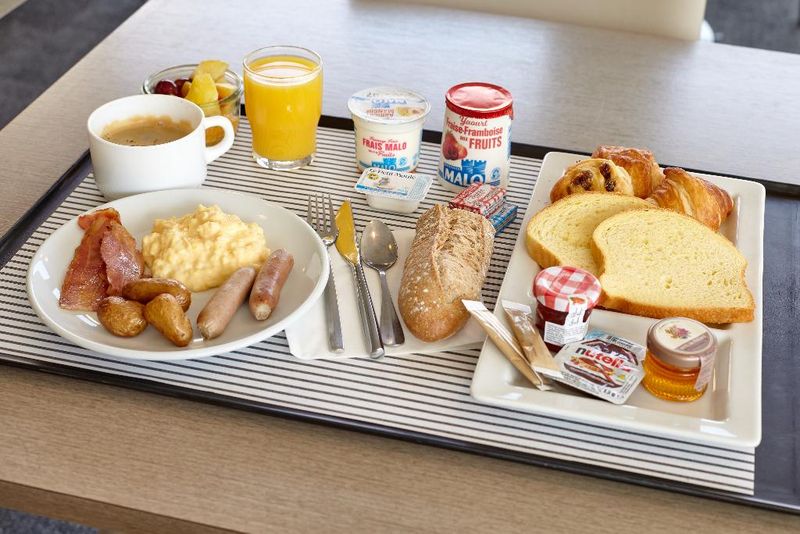 Hotel B&B Hotel Cergy Port 4 Stars, Frankreich, Cergy-Pontoise. Großes 2