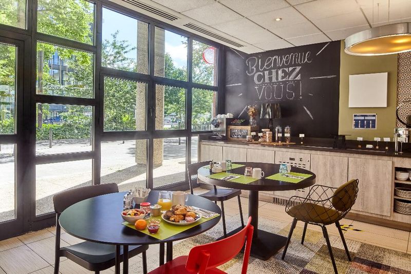 Hotel B&B HOTEL Saint-Quentin-en-Yvelines Centre Gare, Frankreich, Montigny-le-Bretonneux. Großes 1