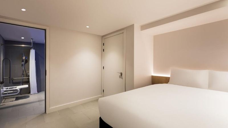 Hotel Zedwell Underground Hotel Tottenham Court Road, Großbritannien, London. Großes 1