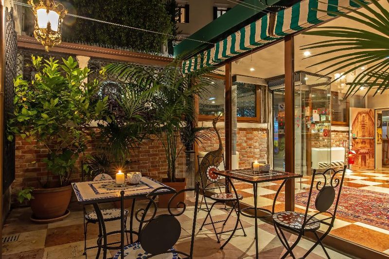 Hotel La Fenice et des Artistes, Italien, Venedig. Großes 37