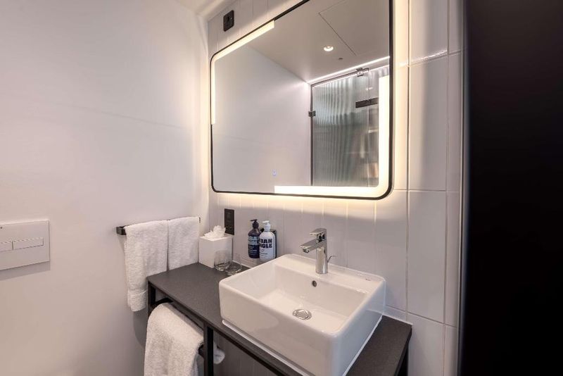 Hotel YOTELPAD London Stratford, Großbritannien, London. Großes 50