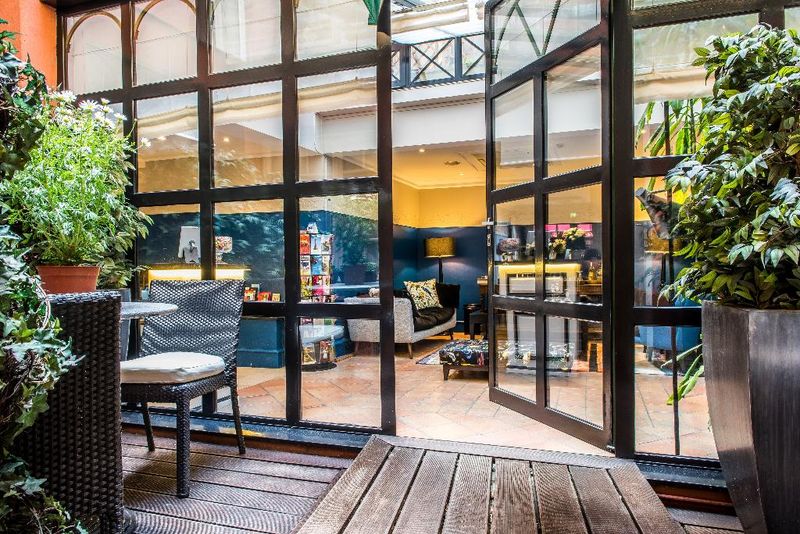 Hotel Jardin le Brea, Frankreich, Paris. Großes 130