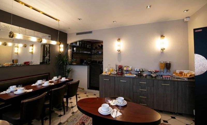 Hotel Eiffel Rive Gauche, Frankreich, Paris. Großes 2