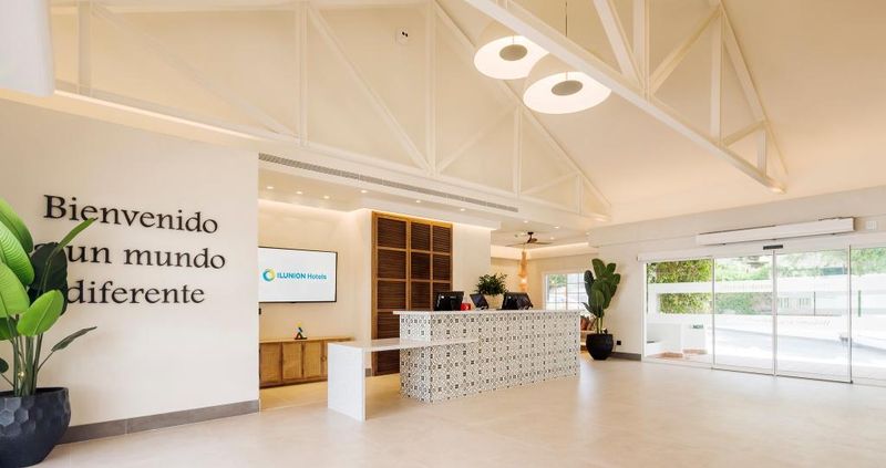 Hotel Ilunion Menorca, Spanien, Cala Galdana. Großes 32