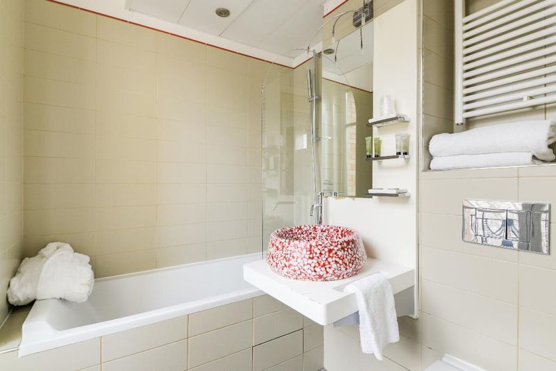 Hotel Pavillon Nation, Frankreich, Paris. Großes 2