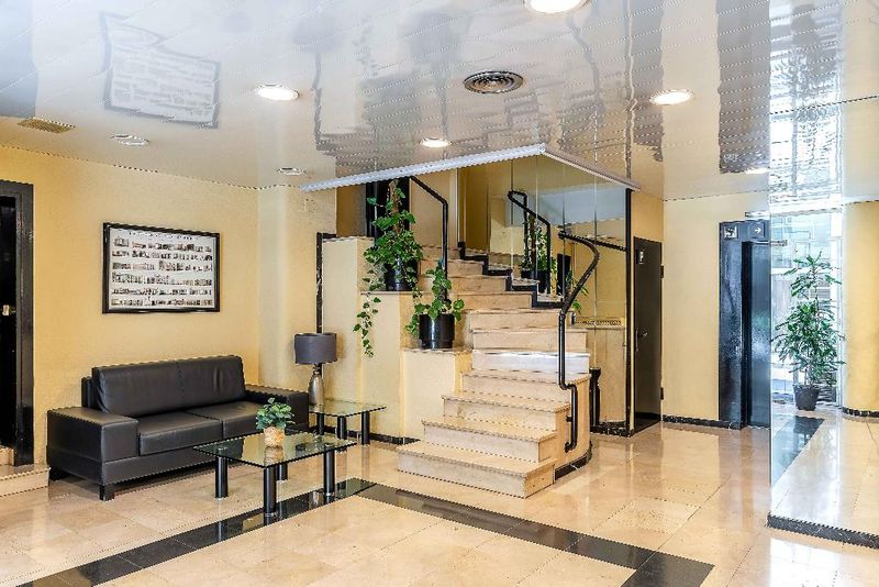 Hotel Aparthotel Bertran, Spanien, Barcelona. Großes 24