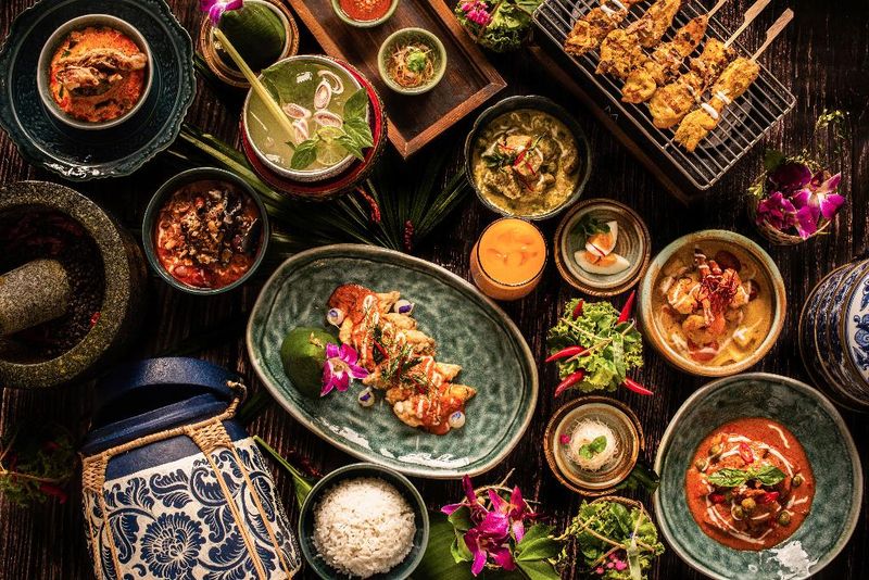 Hotel Avista Hideaway Phuket Patong - MGallery, Thailand, Tri Trang Beach. Großes 2