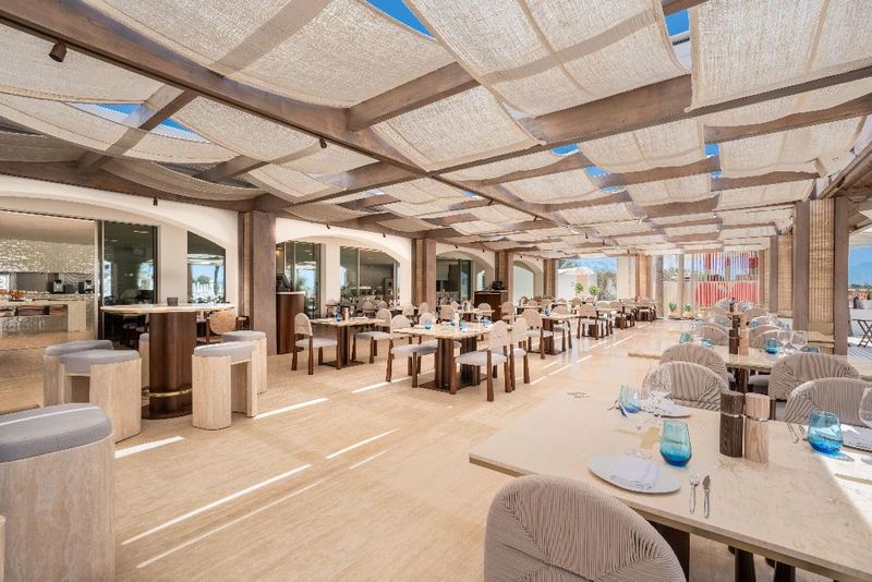 Hotel Destino Five Ibiza 5 Grand Luxe Resort, Spanien, Santa Eulalia del Rio. Großes 2