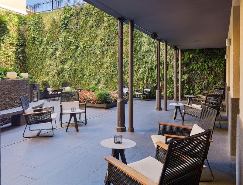 Hotel H10 URQUINAONA PLAZA, Spanien, Barcelona. Großes 6