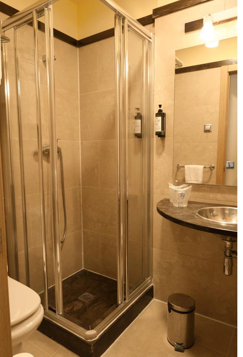 Hotel Windsor Puerta del Sol, Spanien, Madrid. Großes 1