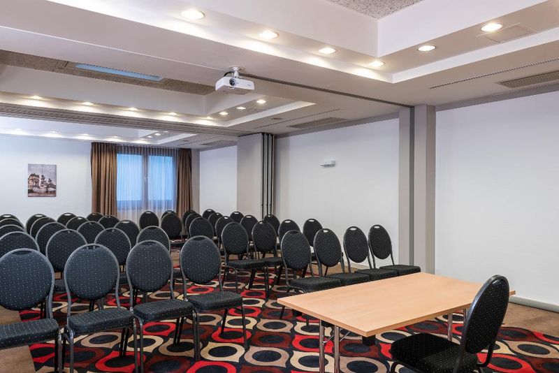 Hotel Leonardo Hotel Vienna Westbahnhof, Österreich, Wien. Großes 21