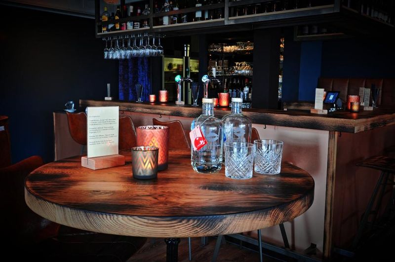 Hotel Herbergh Amsterdam Airport, Niederlande, Badhoevedorp. Großes 2