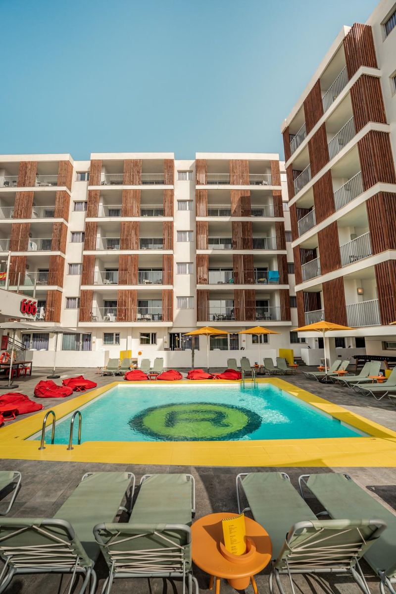 Hotel Ryans Ibiza Apartments (Adults Only), Spanien, Ibiza-Stadt. Großes 2